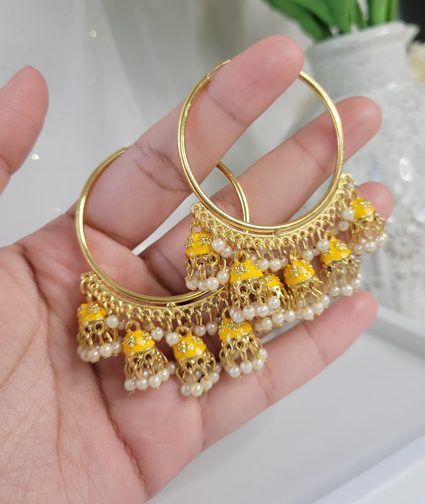 Mehreen Jhumk hoops