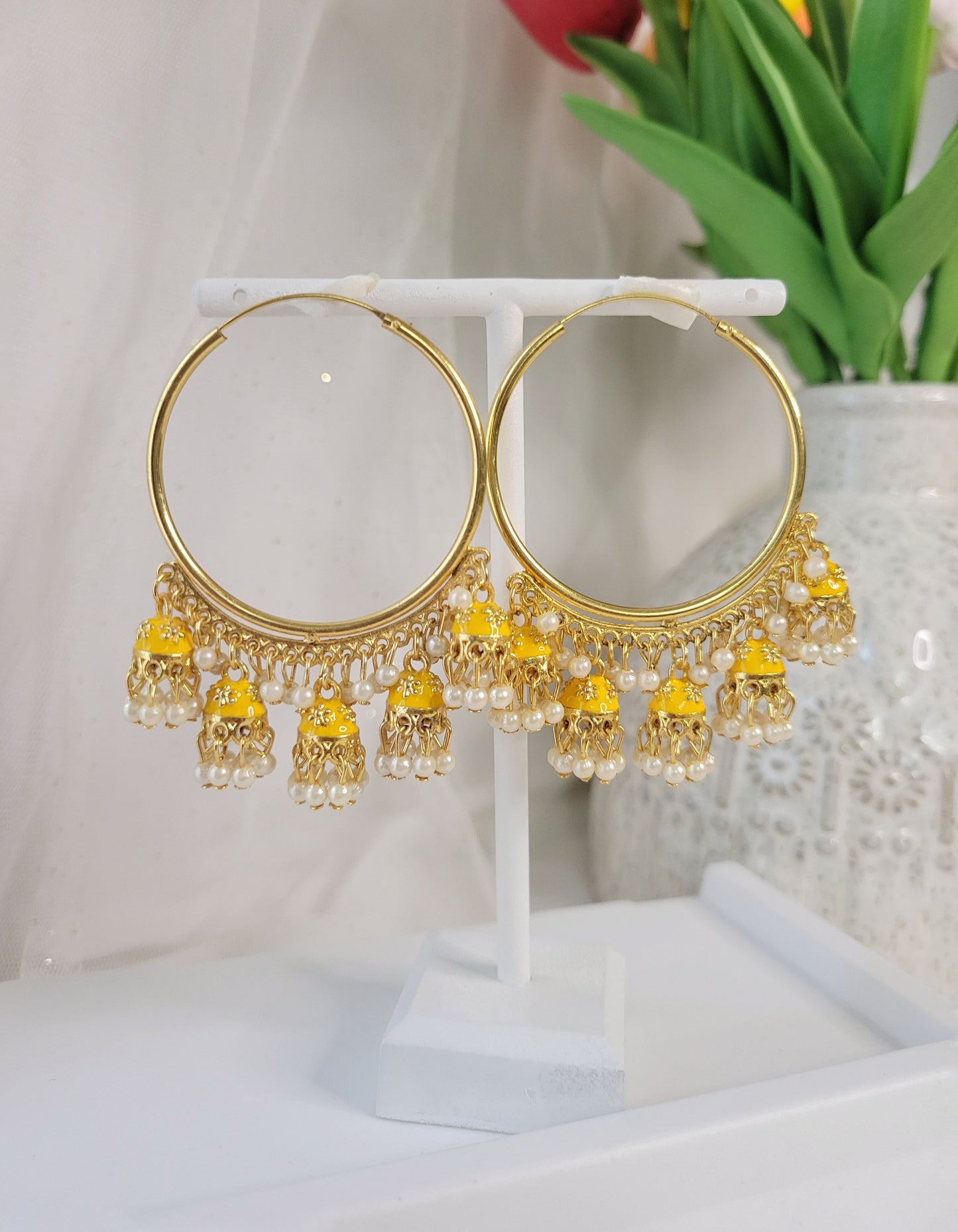 Mehreen Jhumk hoops