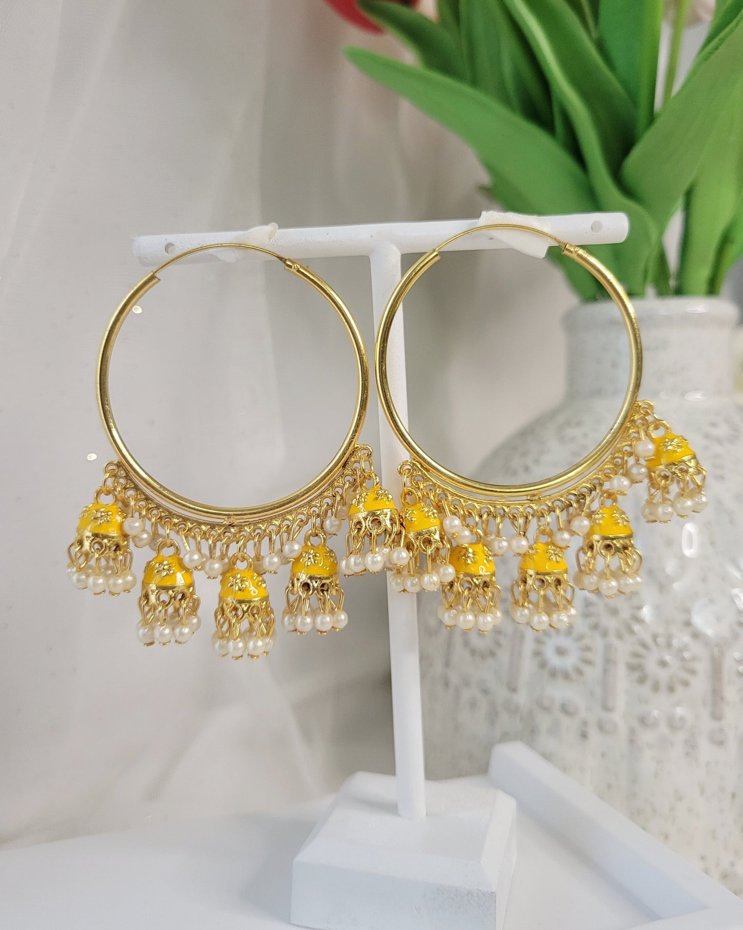 Mehreen Jhumk hoops