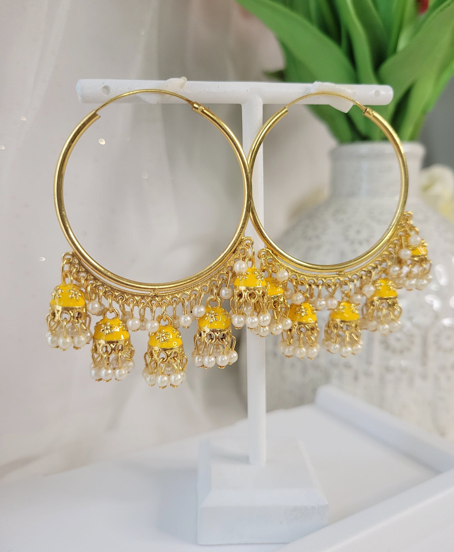 Mehreen Jhumk hoops